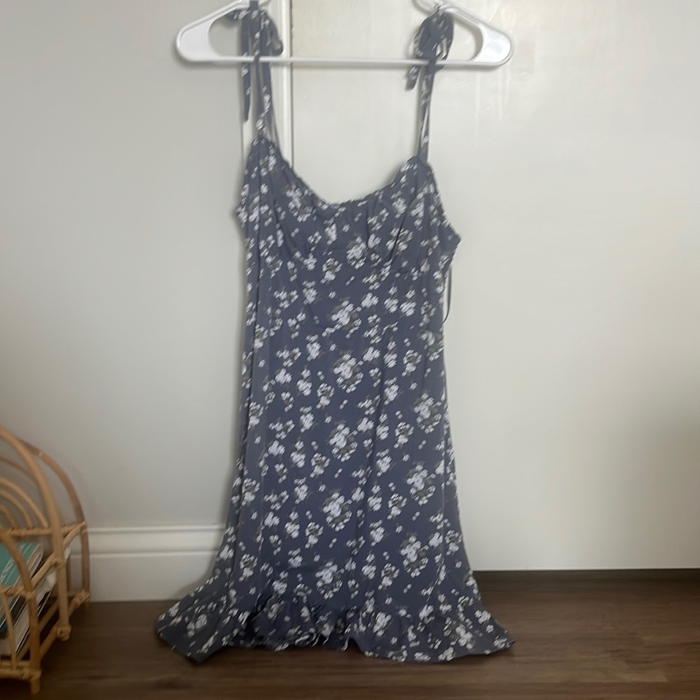 Floral mini dress, straps tie